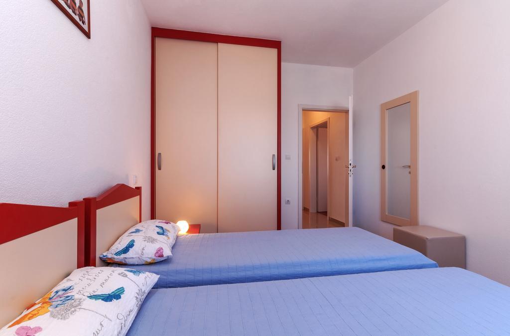 Apartments Jadranka プリヴラカ エクステリア 写真