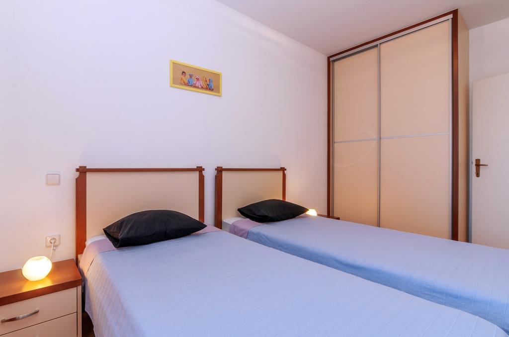 Apartments Jadranka プリヴラカ エクステリア 写真